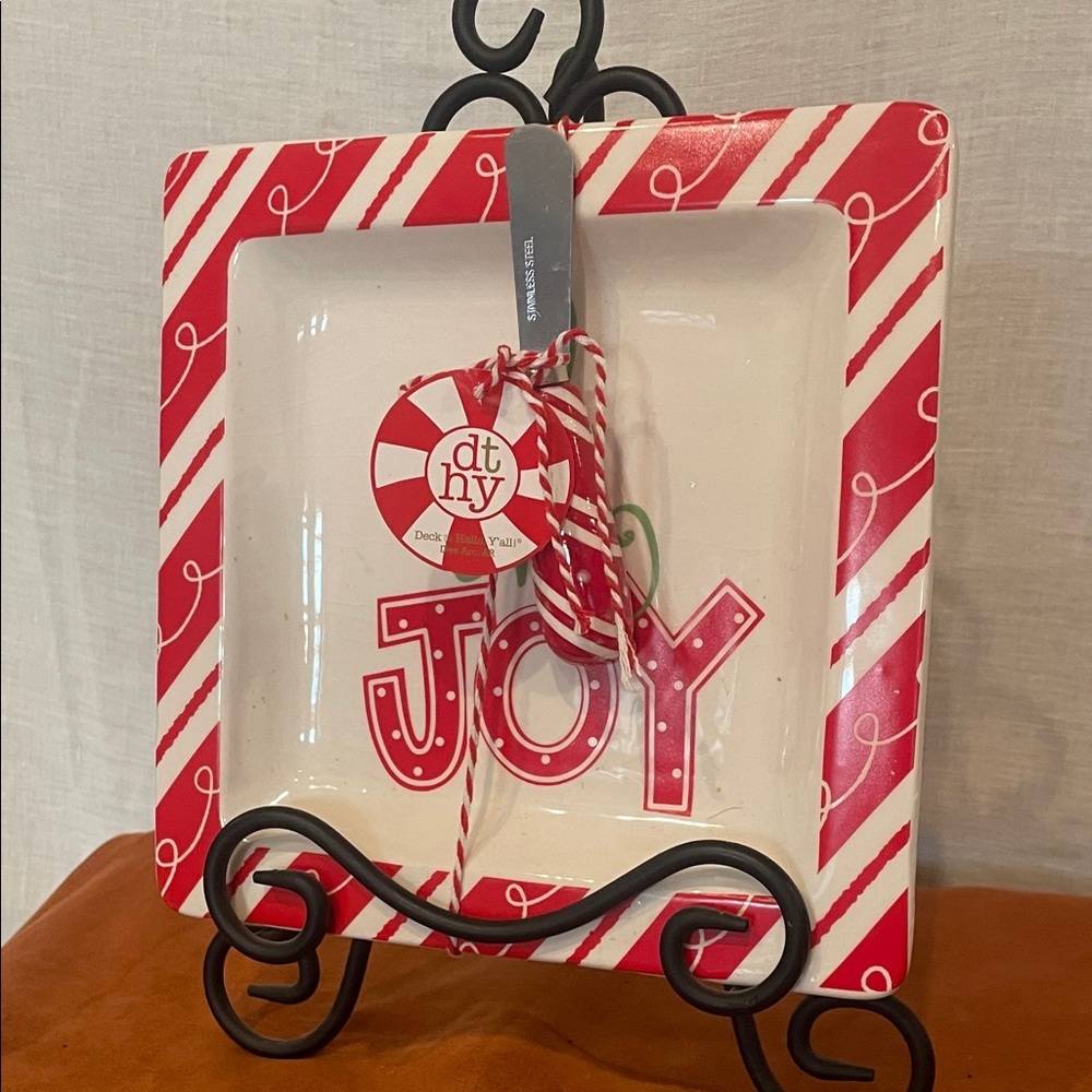 Joy Holiday Plate - Red and White new with serving utinsil